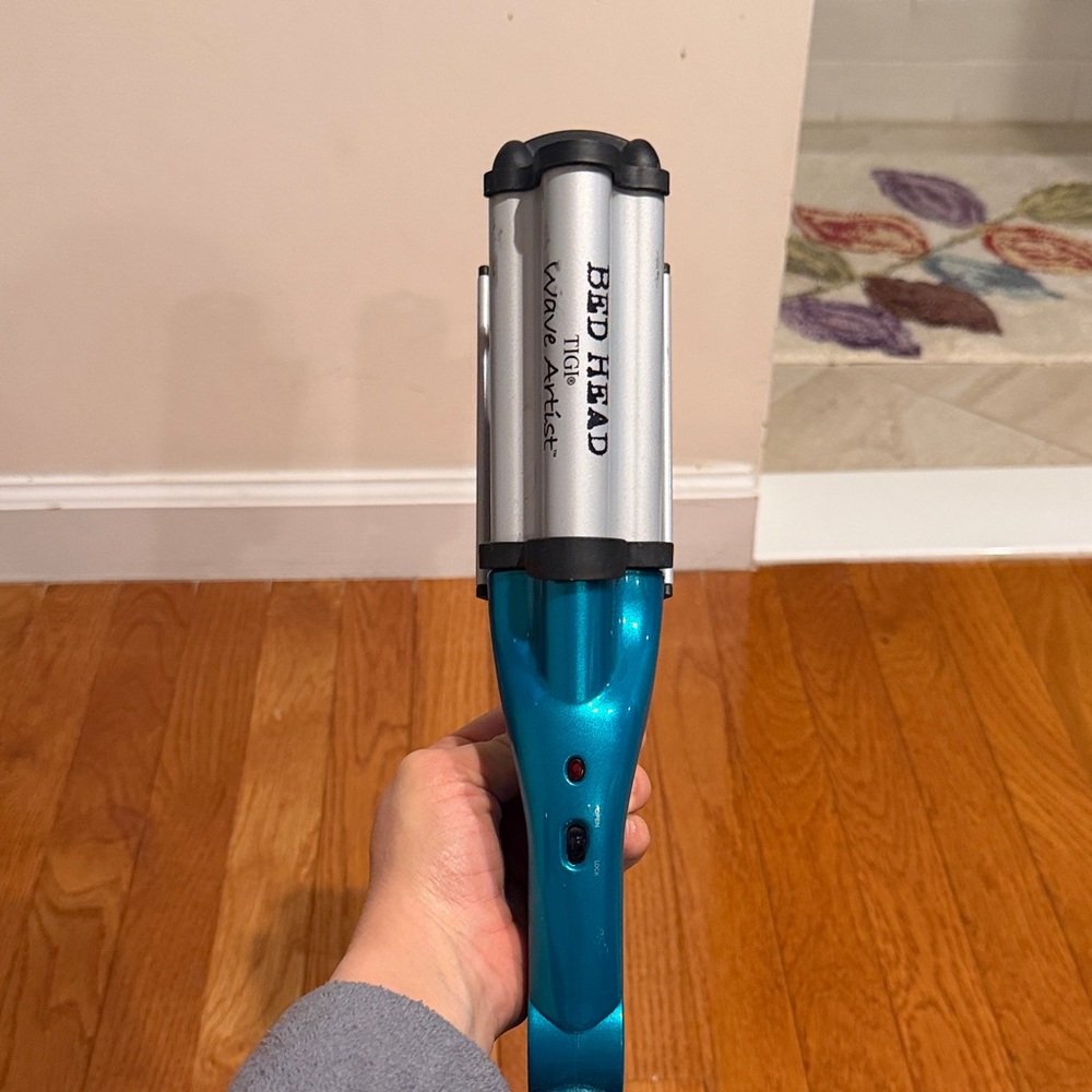TIGI BedHead Teal and Silver Styling Tool - Picture 11 of 11
